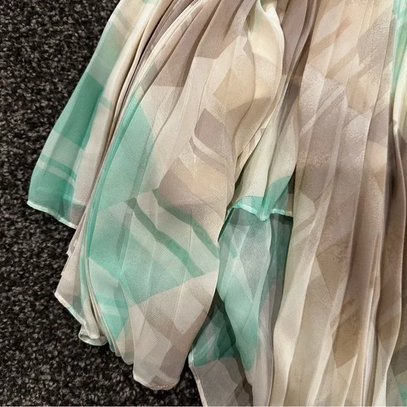 Club Monaco Elegant floral Pleated Skirt - maxi skirt | bohemian  festival - Picture 3 of 10